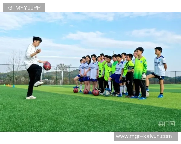 足球老板的传奇人生与绿茵场上的梦想追逐之旅